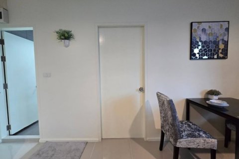 Condominio de 2 dormitorios en Khlong Toei, Bangkok, Tailandia № 123862 - foto 4