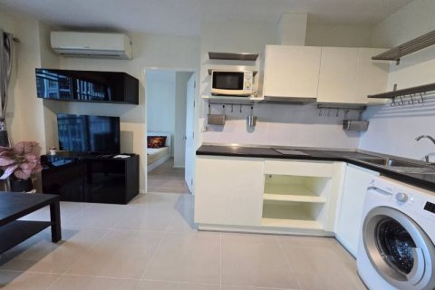 Condominio de 2 dormitorios en Khlong Toei, Bangkok, Tailandia № 123862 - foto 5