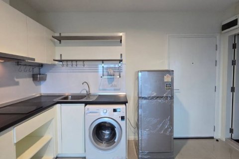 Condominio de 2 dormitorios en Khlong Toei, Bangkok, Tailandia № 123862 - foto 7
