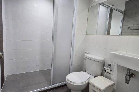 Condominio de 2 dormitorios en Khlong Toei, Bangkok, Tailandia № 123862 - foto 11