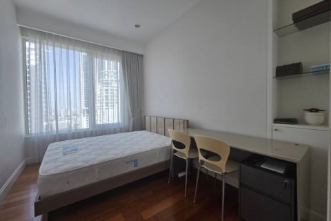 Condo in Pathum Wan, Bangkok, Thailand, 2 bedrooms  № 123864 - photo 17