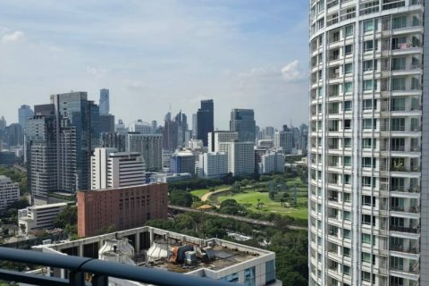 Condo in Pathum Wan, Bangkok, Thailand, 2 bedrooms  № 123864 - photo 2