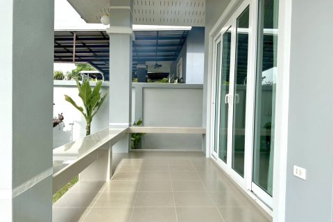 Casa de 3 dormitorios en Pattaya, Tailandia № 130359 - foto 6