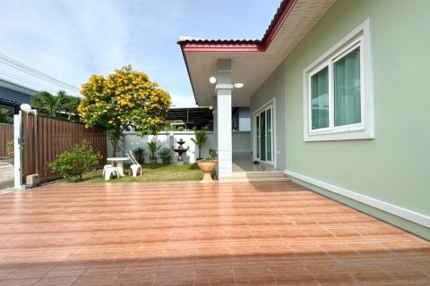Casa de 3 dormitorios en Pattaya, Tailandia № 130359 - foto 5
