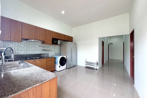 Casa de 3 dormitorios en Pattaya, Tailandia № 130359 - foto 18