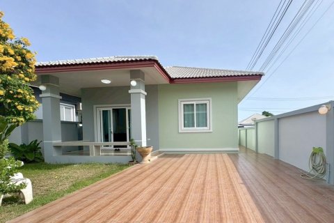 Casa de 3 dormitorios en Pattaya, Tailandia № 130359 - foto 3