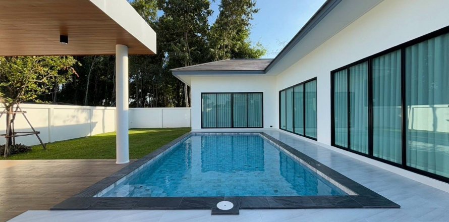 Casa de 3 dormitorios en Pattaya, Tailandia № 122938