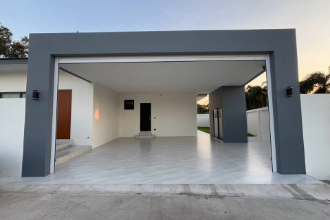 Casa de 3 dormitorios en Pattaya, Tailandia № 122938 - foto 7