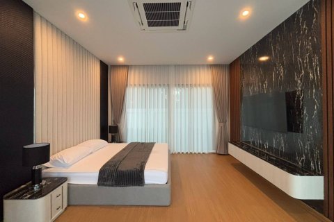 Casa de 3 dormitorios en Pattaya, Tailandia № 122938 - foto 25