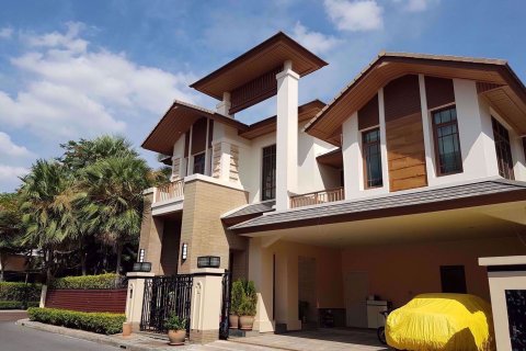 Maison à Watthana, Bangkok, Thaïlande 4 chambres № 78439
