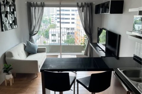 Condo in Khlong Toei, Bangkok, Thailand, 1 bedroom  № 123876