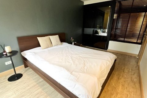 Condo in Watthana, Bangkok, Thailand, 1 bedroom № 123880 - photo 2