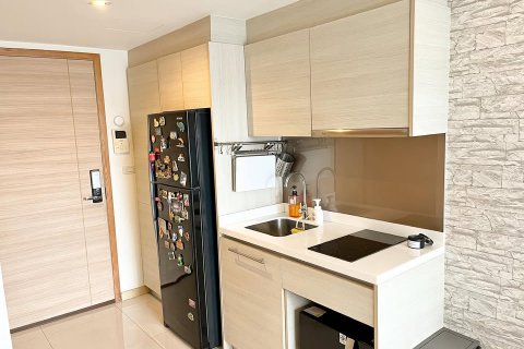 Condo in Watthana, Bangkok, Thailand, 1 bedroom № 123880 - photo 12