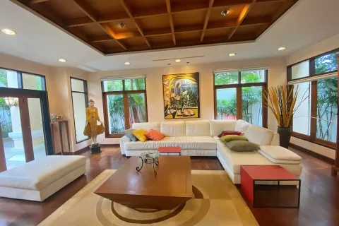 Casa de 3 dormitorios en Pattaya, Tailandia № 80511 - foto 2