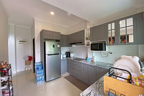 Casa de 4 dormitorios en Hua Hin, Tailandia № 125239 - foto 15