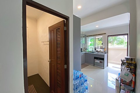 Casa de 4 dormitorios en Hua Hin, Tailandia № 125239 - foto 13