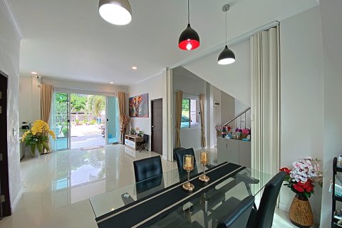 Casa de 4 dormitorios en Hua Hin, Tailandia № 125239 - foto 11