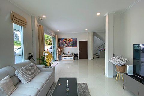 Casa de 4 dormitorios en Hua Hin, Tailandia № 125239 - foto 9