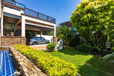 Casa de 5 dormitorios en Hua Hin, Tailandia № 125241 - foto 10