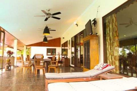 Casa de 5 dormitorios en Hua Hin, Tailandia № 125245 - foto 5