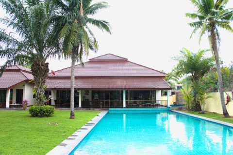Casa de 5 dormitorios en Hua Hin, Tailandia № 125245 - foto 2