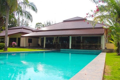 Haus in Hua Hin, Thailand 5 Schlafzimmer № 125245
