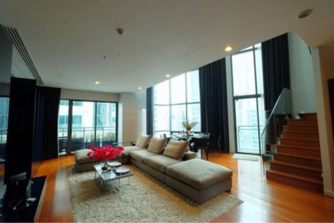 Condominio de 3 dormitorios en Khlong Toei, Bangkok, Tailandia № 123631 - foto 5