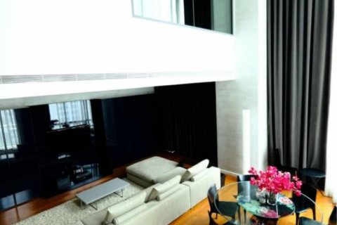 Condominio de 3 dormitorios en Khlong Toei, Bangkok, Tailandia № 123631 - foto 7