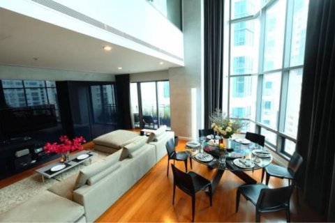 Condominio de 3 dormitorios en Khlong Toei, Bangkok, Tailandia № 123631 - foto 6