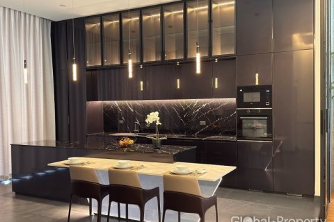 Casa de 6 dormitorios en Pattaya, Tailandia № 132287 - foto 11