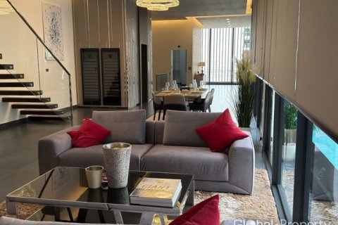 Casa de 6 dormitorios en Pattaya, Tailandia № 132287 - foto 6