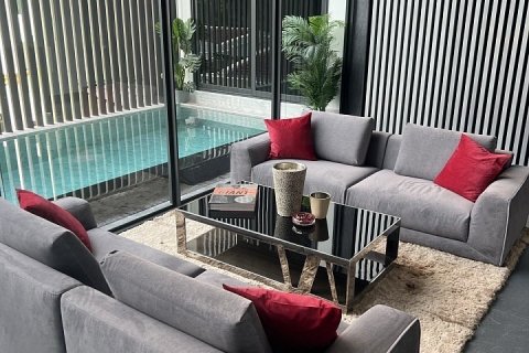 Casa de 6 dormitorios en Pattaya, Tailandia № 132287 - foto 7