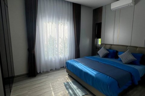Casa de 5 dormitorios en Pattaya, Tailandia № 132290 - foto 7