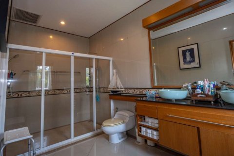Chalet de 4 dormitorios en Chiang Mai, Tailandia № 121477 - foto 14