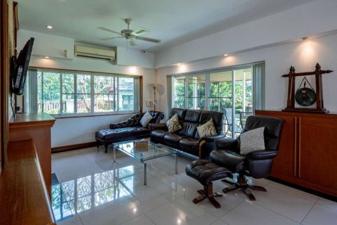 Chalet de 4 dormitorios en Chiang Mai, Tailandia № 121477 - foto 21