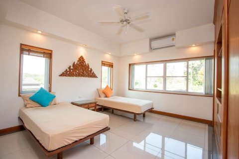 Chalet de 4 dormitorios en Chiang Mai, Tailandia № 121477 - foto 26
