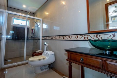 Chalet de 4 dormitorios en Chiang Mai, Tailandia № 121477 - foto 18