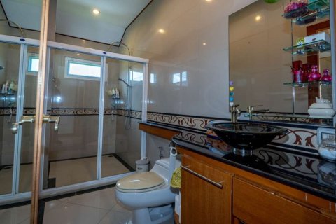 Chalet de 4 dormitorios en Chiang Mai, Tailandia № 121477 - foto 24