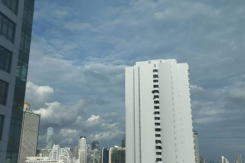 Condominio de 2 dormitorios en Khlong San, Bangkok, Tailandia № 144493 - foto 8