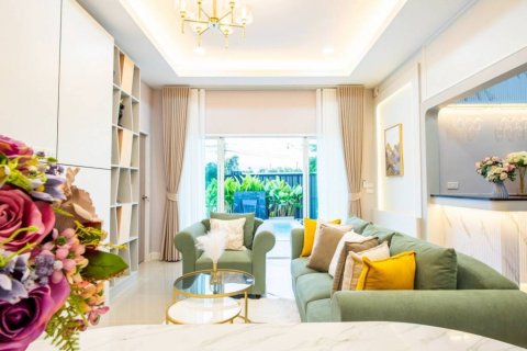 Chalet de 3 dormitorios en Pattaya, Tailandia № 144492 - foto 5