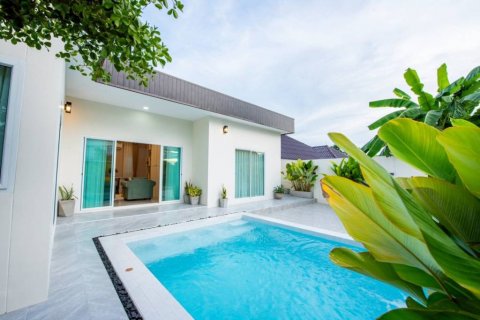 Chalet de 3 dormitorios en Pattaya, Tailandia № 144492