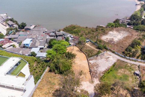 Terreno 1692 m2 en Pattaya, Tailandia № 120539 - foto 8