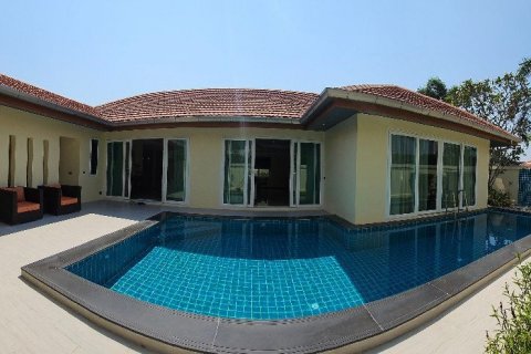 Maison à Pattaya, Thaïlande 4 chambres № 120540