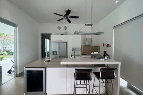 Chalet de 3 dormitorios en Prachuap Khiri Khan, Tailandia № 120505 - foto 5