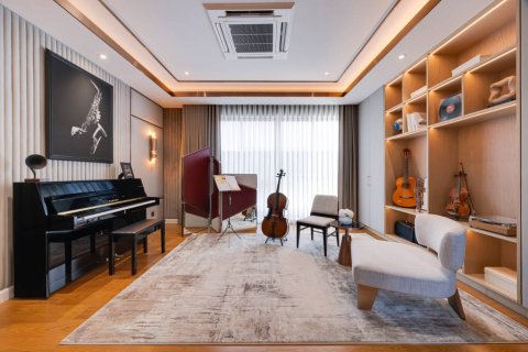 Casa de 5 dormitorios en Samut Prakan, Tailandia № 120500 - foto 9