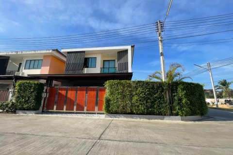 Maison à Pattaya, Thaïlande 4 chambres № 100030