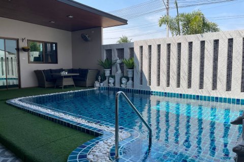 Casa de 4 dormitorios en Pattaya, Tailandia № 100030 - foto 9