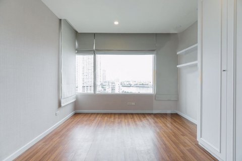 Condominio de 3 dormitorios en Khlong San, Bangkok, Tailandia № 101838 - foto 16