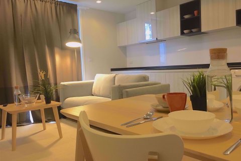 Condominio de 1 dormitorio en Watthana, Bangkok, Tailandia № 77232 - foto 4