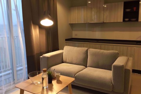 Condominio de 1 dormitorio en Watthana, Bangkok, Tailandia № 77232 - foto 3